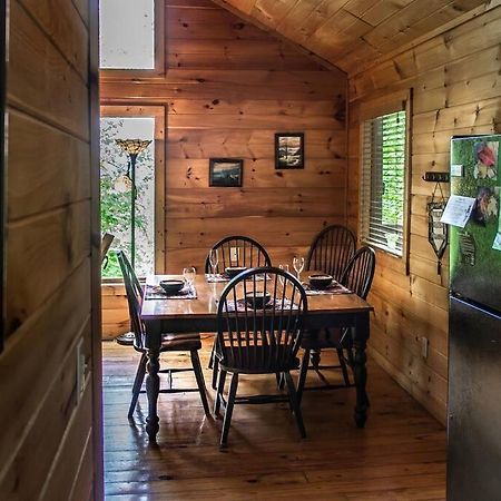 Holly Tree Hideaway - Semi Secluded Mtn Setting Villa เซอเวียร์วีล ภายนอก รูปภาพ